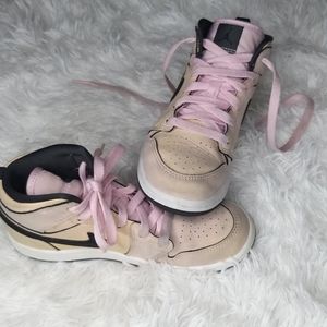 jordan 1 size 2y